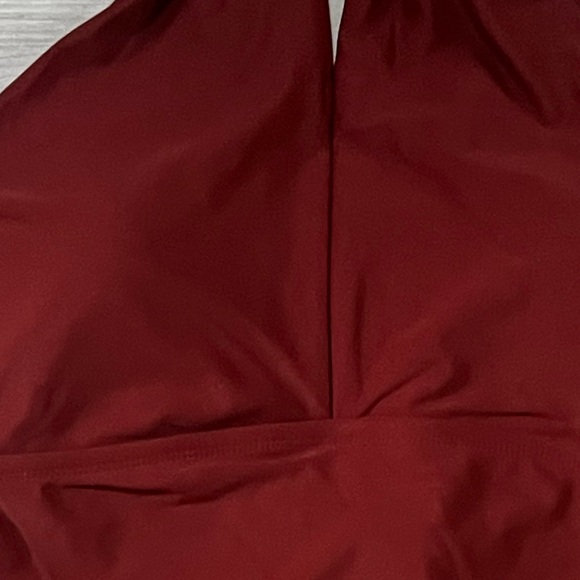 🔵 Ring Crossover Ruched Full Coverage One Piece Swimsuit - Kona Sol™ MED NWT - Picture 9 of 10